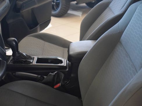 Used 2017 Toyota Tacoma SR AWD/4WD image 64