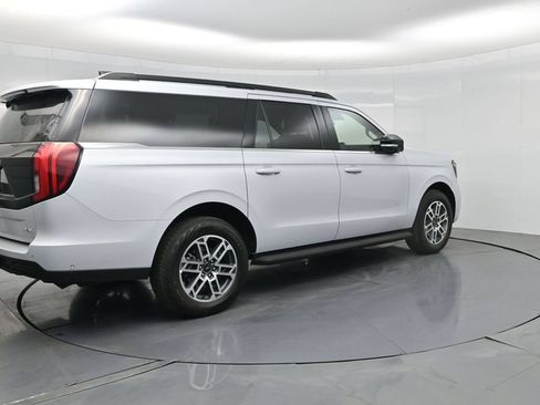 Used 2025 Ford Expedition Max Active AWD/4WD image 32