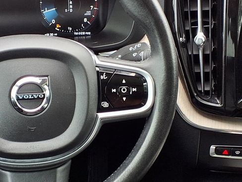 Used 2021 Volvo XC60 T5 Inscription w/ Protection Package Premier image 13