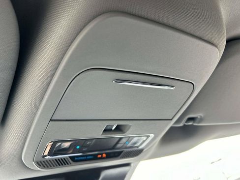 Used 2022 Ford F150 Lariat image 40