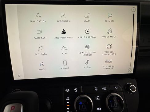 New 2026 Land Rover Defender 110 X-Dynamic SE AWD/4WD image 34