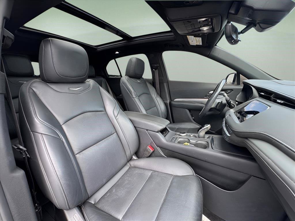 Used 2023 Cadillac XT4 Premium Luxury w/ Technology Package FWD image 15