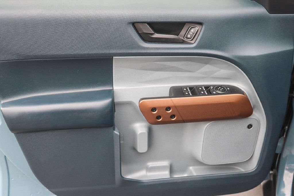 Used 2022 Ford Maverick Lariat w/ Lariat Luxury Package FWD image 23