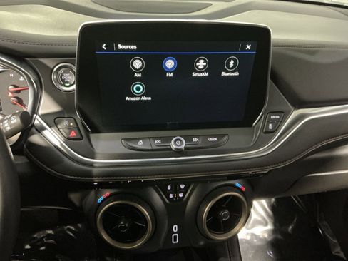 Used 2024 Chevrolet Blazer Premier image 26