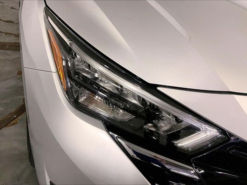 Used 2025 Nissan Versa SV FWD image 26