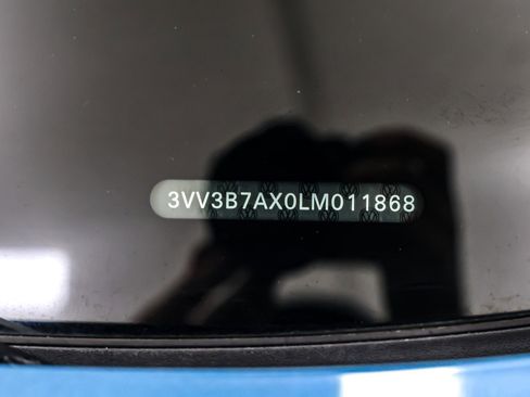 Used 2020 Volkswagen Tiguan SE image 24