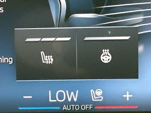 Used 2025 BMW 330i xDrive Sedan image 18