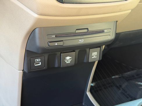 Used 2023 Honda Odyssey Elite image 26
