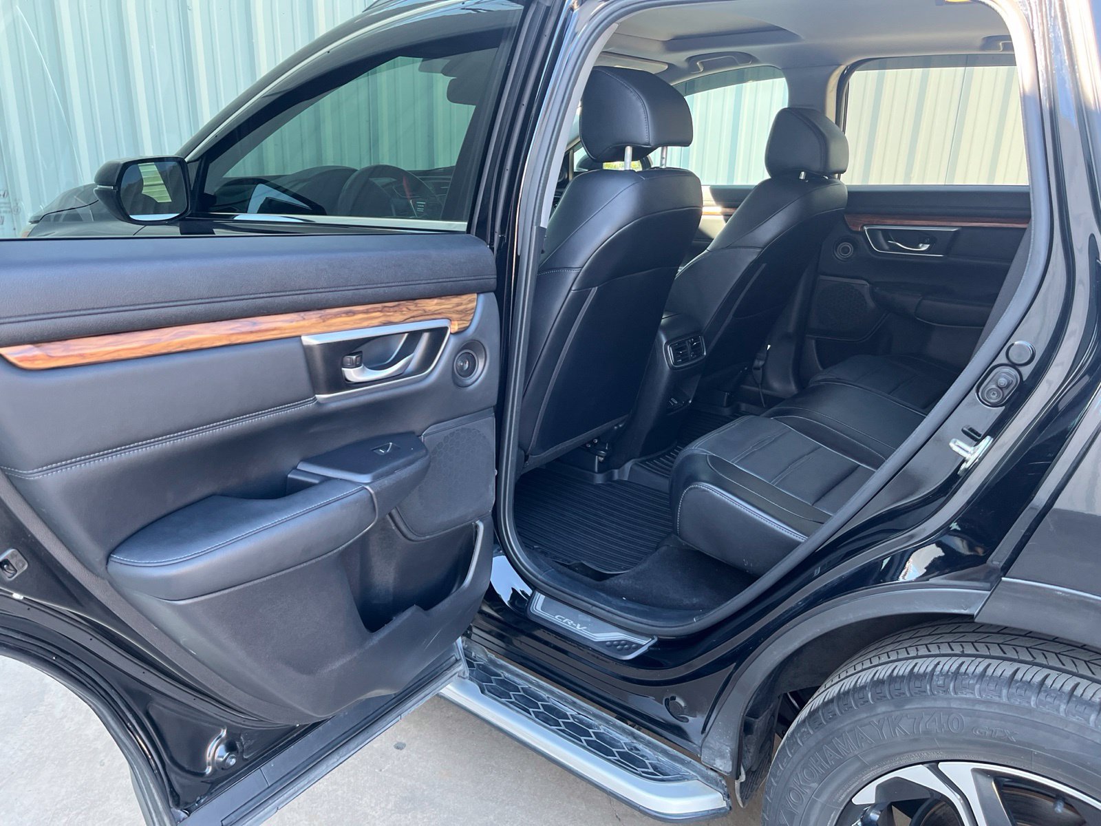 Used 2018 Honda CR-V Touring image 12