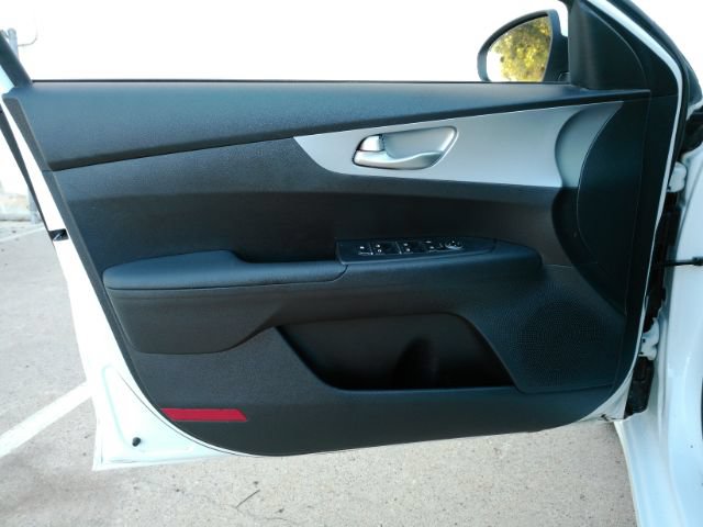 Used 2024 Kia Forte LXS w/ LXS Technology Package FWD image 13