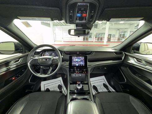 Used 2022 Jeep Grand Cherokee L Laredo image 22