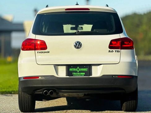 Used 2016 Volkswagen Tiguan S FWD image 10