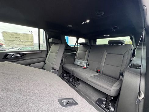 New 2026 Chevrolet Suburban LS AWD/4WD image 9