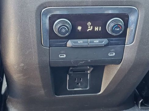 Used 2021 Chevrolet Tahoe Z71 image 19