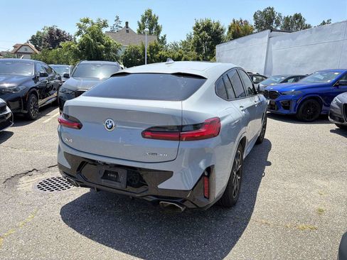 Used 2024 BMW X4 xDrive30i w/ M Sport Package AWD/4WD image 5