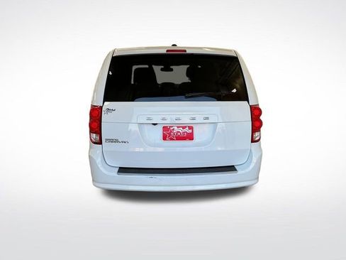 Used 2020 Dodge Grand Caravan SE FWD image 5