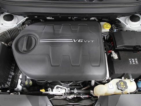 Used 2022 Jeep Cherokee Limited image 21