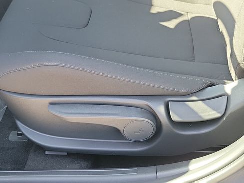 Used 2026 Hyundai Elantra Sport FWD image 17