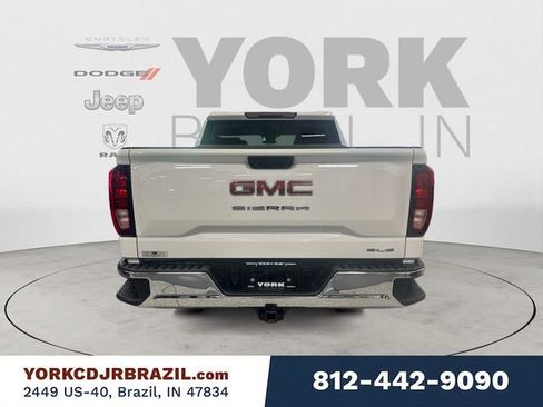 Used 2023 GMC Sierra 1500 SLE w/ Enhanced Capability Package AWD/4WD image 4