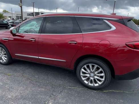 Used 2020 Buick Enclave Essence w/ Sound and Sites Package image 8