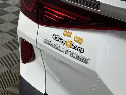 Certified 2023 Kia Seltos SX w/ SX Sunroof Package image 15