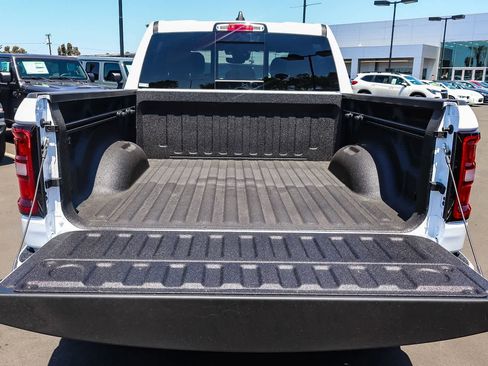 New 2026 RAM 1500 Big Horn AWD/4WD image 13