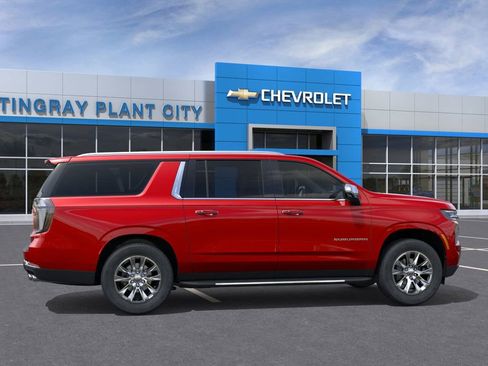 New 2026 Chevrolet Suburban Premier image 5