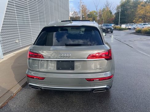 Used 2023 Audi Q5 2.0T Premium w/ Convenience Package image 29