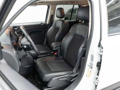 Used 2017 Jeep Patriot Sport FWD image 8