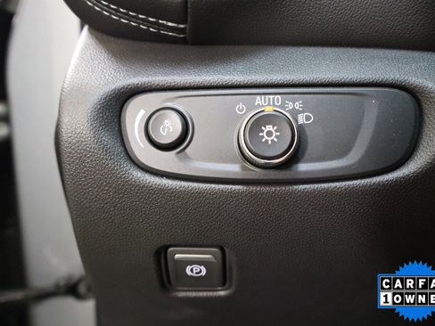 Used 2025 Chevrolet Blazer LT FWD image 34