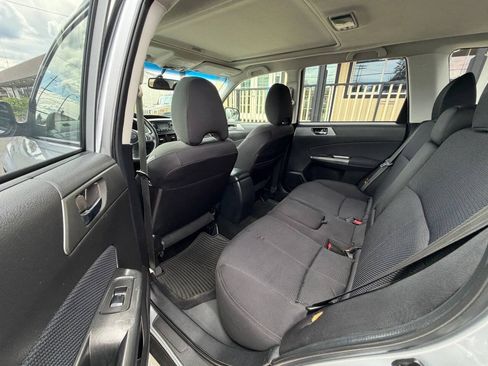 Used 2012 Subaru Forester 2.5X Premium AWD/4WD image 16