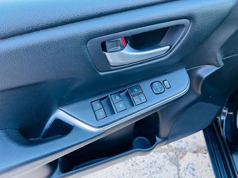 Used 2016 Toyota Camry LE image 22