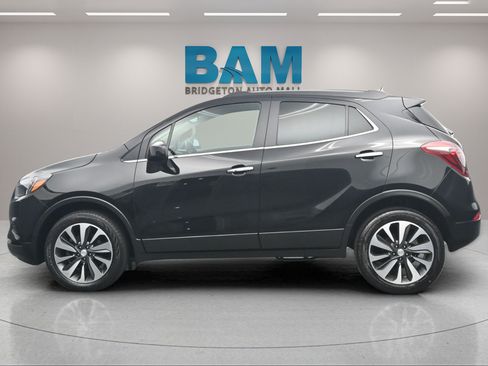 Used 2022 Buick Encore Preferred w/ Safety Package AWD/4WD image 4