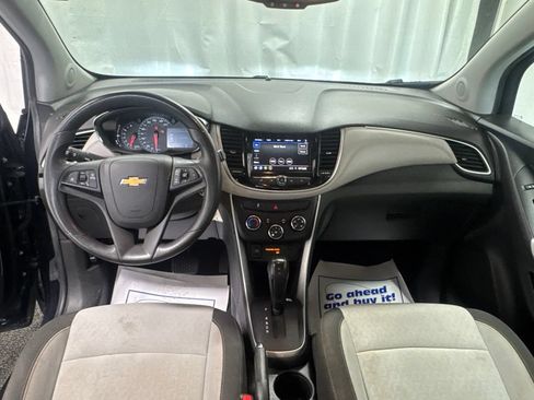 Used 2022 Chevrolet Trax LS w/ Tint and Cruise Package FWD image 20