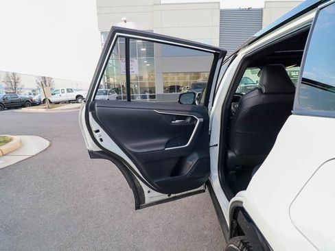 Used 2019 Toyota RAV4 XSE image 41