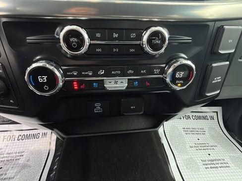 Used 2021 Ford F150 Lariat w/ Equipment Group 501A Mid image 22