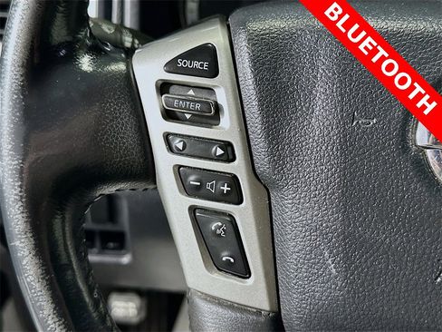 Used 2018 Nissan Titan SV w/ SV Convenience Package image 33