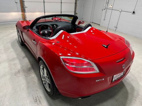 Used 2008 Saturn Sky Red Line RWD image 18