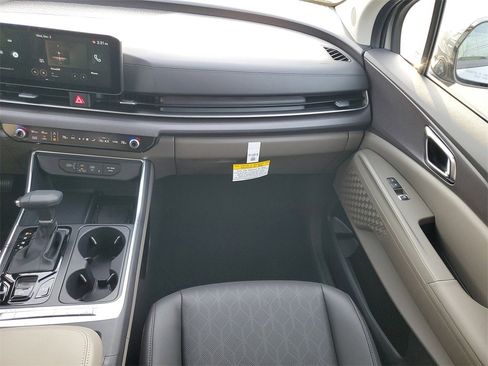 New 2026 Kia Carnival EX image 27