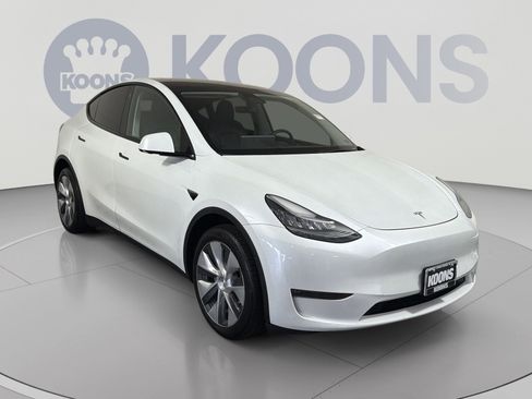 Used 2023 Tesla Model Y Long Range AWD/4WD image 10