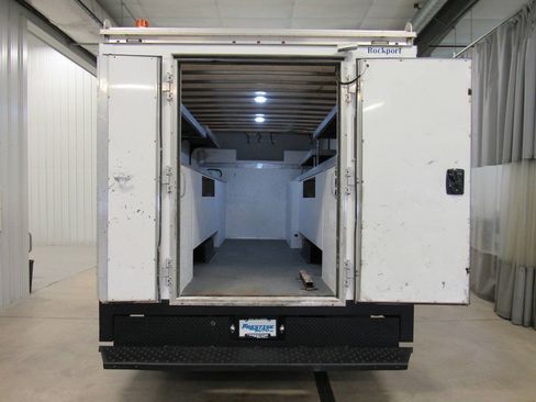 Used 2019 Ford E-450 and Econoline 450 Super Duty w/ Power Windows & Locks Group RWD image 13