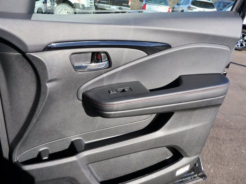 Certified 2023 Honda Ridgeline Black Edition image 11
