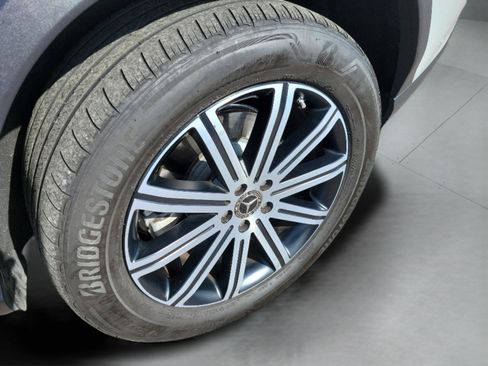 Used 2025 Mercedes-Benz GLE 450e 4MATIC image 5