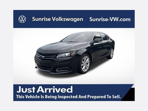 Used 2017 Chevrolet Impala LT FWD image 1