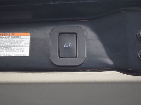 Used 2020 Toyota Sienna XLE image 13