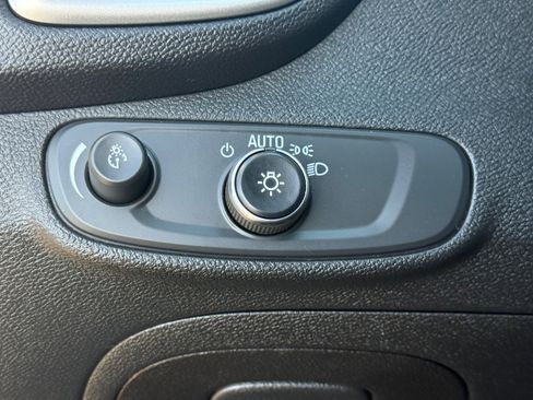 Used 2020 Chevrolet Trax LS FWD image 24