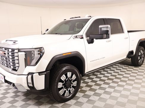 Used 2024 GMC Sierra 2500 Denali w/ Denali Reserve Package AWD/4WD image 10