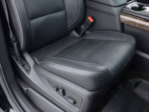 Used 2015 Chevrolet Suburban LT w/ Luxury Package image 30