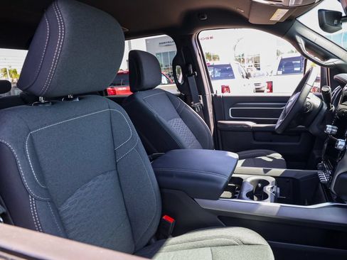 New 2026 RAM 2500 Big Horn AWD/4WD image 20