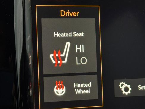 Used 2018 Jeep Compass Limited w/ Navigation Group image 18